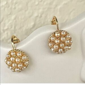 Gold tone Pearl vintage clip on earrings